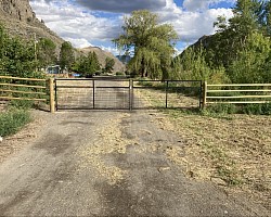 20’ gate opening, 48” mesh double swing.